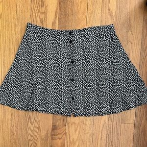 H&M black and white floral button up mini skirt size US 6 (fits like S/M)